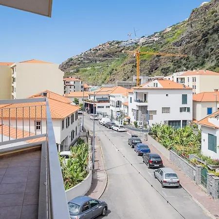 Viveiro's * Ribeira Brava